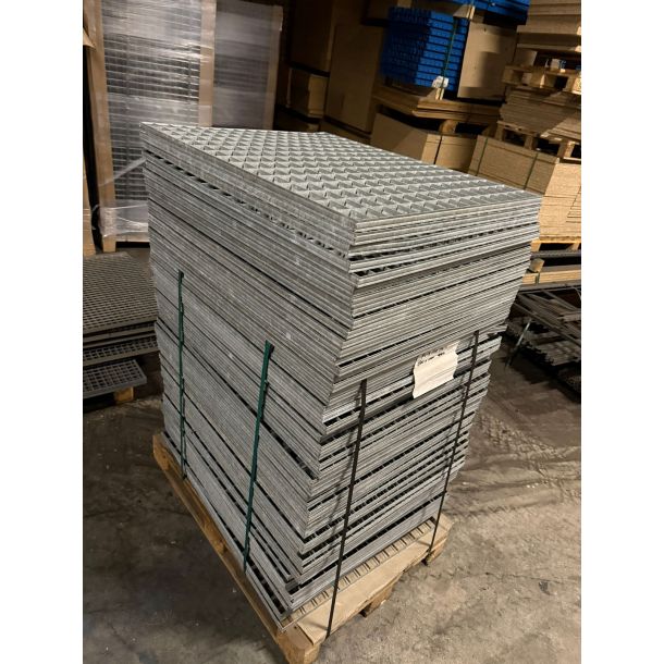 Persrooster - 800 x 1000 mm (bxd) - set 56 stuks - gebruikt