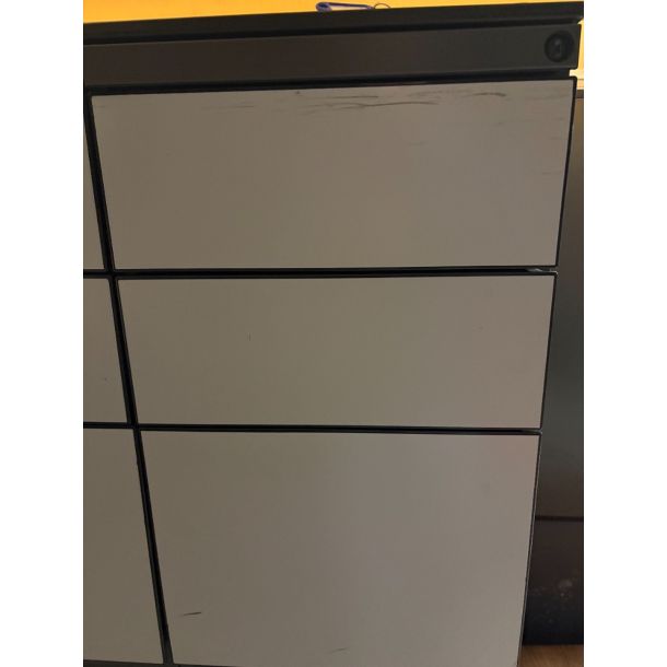 Ladeblok gebruikt - 740 x 400 x 800 mm (hxbxd) Grijs