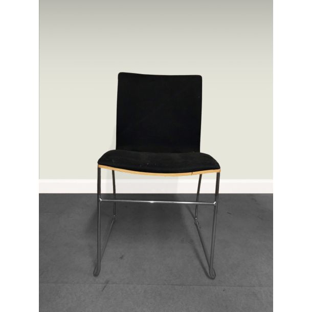 Vergaderstoel - zwart hout - sledeframe chroom - gebruikt - set van 4